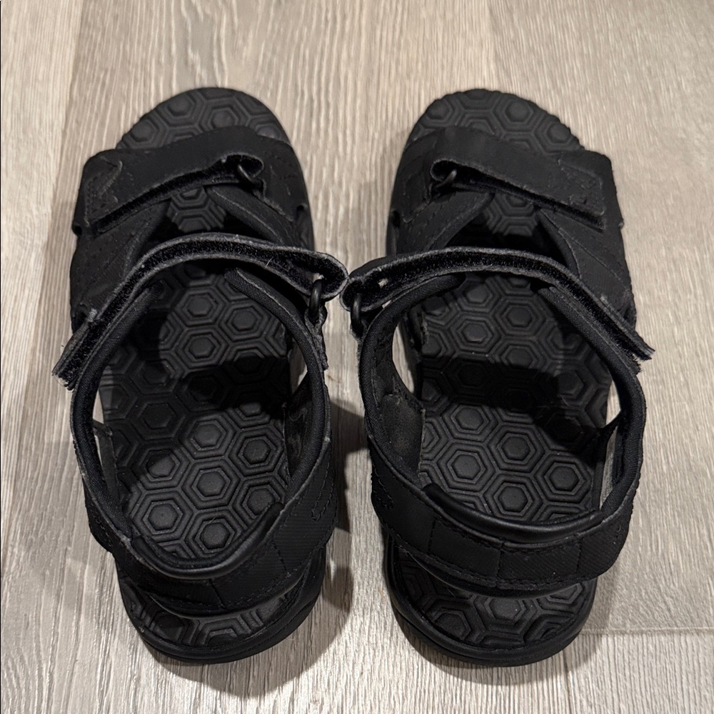 Timberland Kids Black Adjustable Sport Sandals - Picture 2 of 4